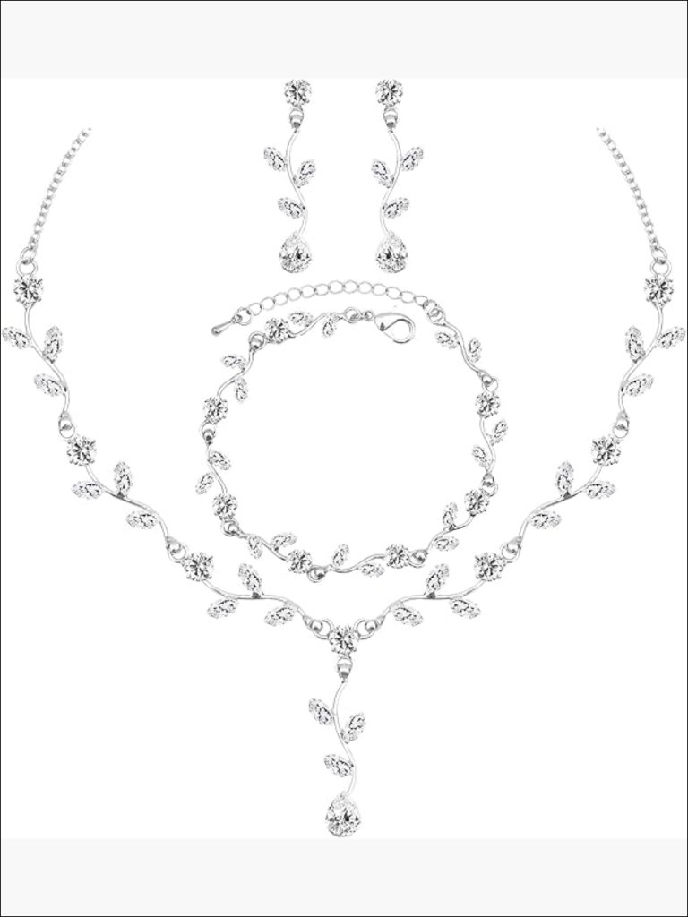 Silver Plated Cubic Zirconia Jewelry Set With Lobster Clasp